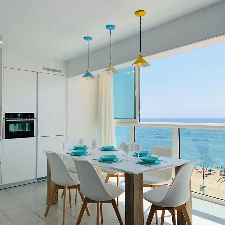 Seafront New Boutique דירה *